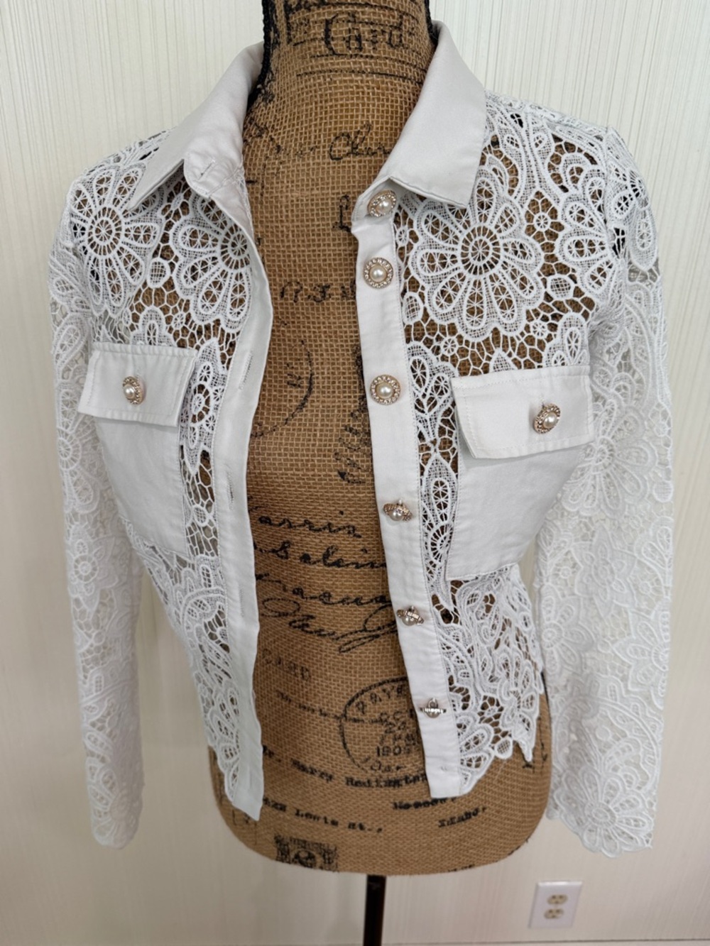 Women's White Lace Button-Up Shirt Jacket - Picture 9 of 11